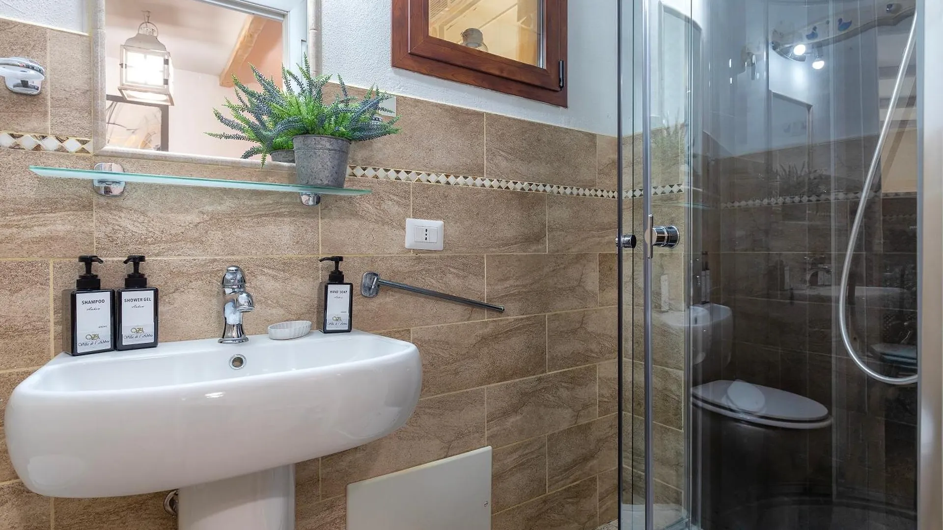 Villa Geridu Luxury Con 4 Camere Сорсо